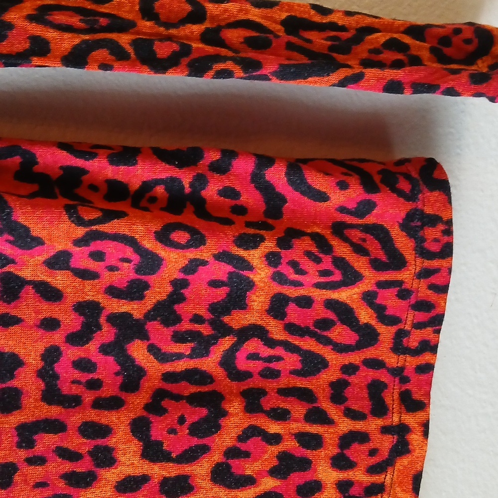 BCBG Maxazria Leopard Print Long Sleeve Top - Picture 7 of 11